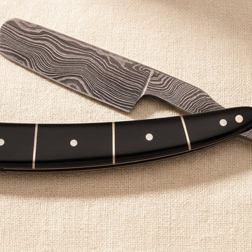 Damascus Steel Straight Razor, 70mm Blade, with Bull Horn Handle | Straight Razor | Toolsmith Ltd UK