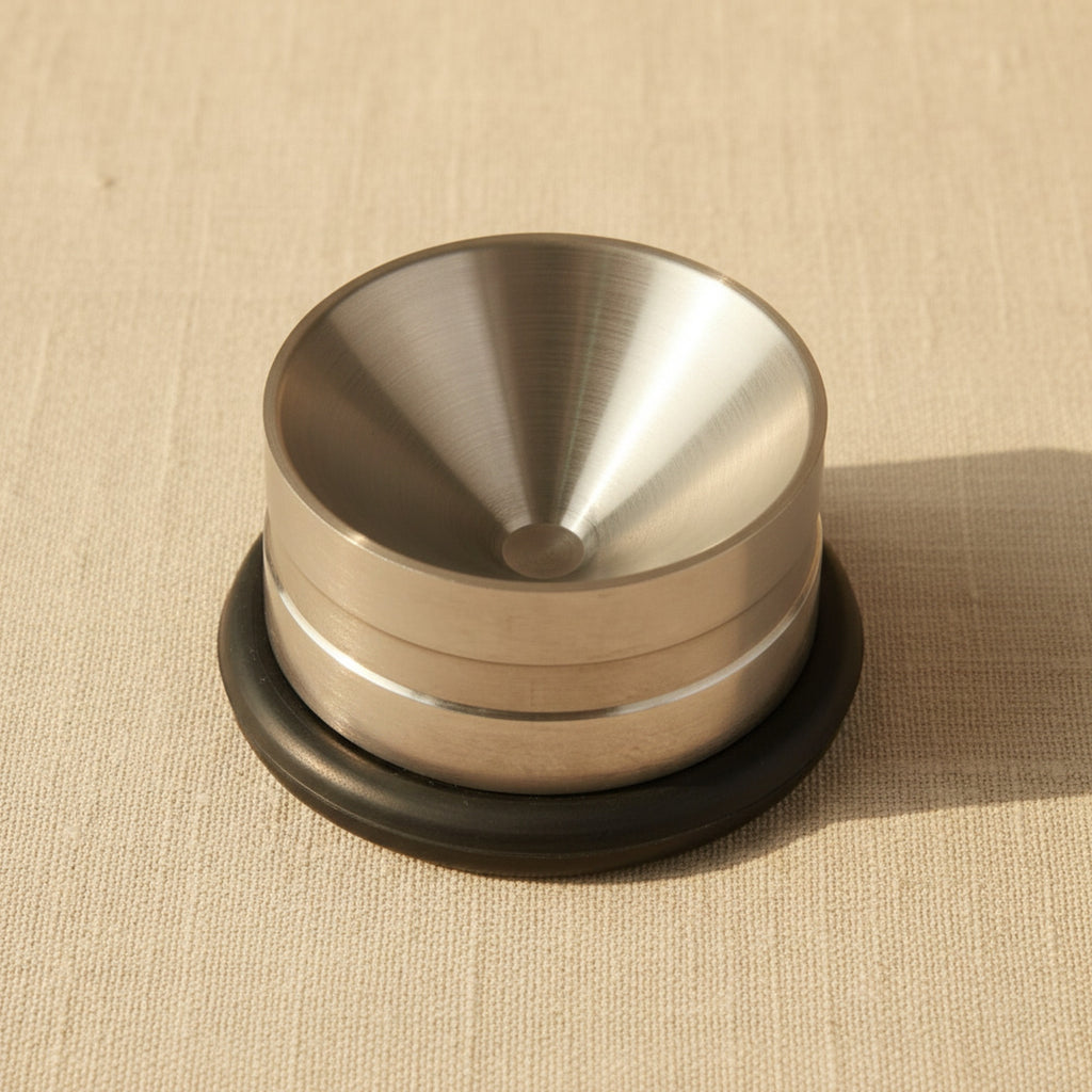 Side profile of the 30 mm stainless steel amalgam and bone well, showing its 22 mm height.