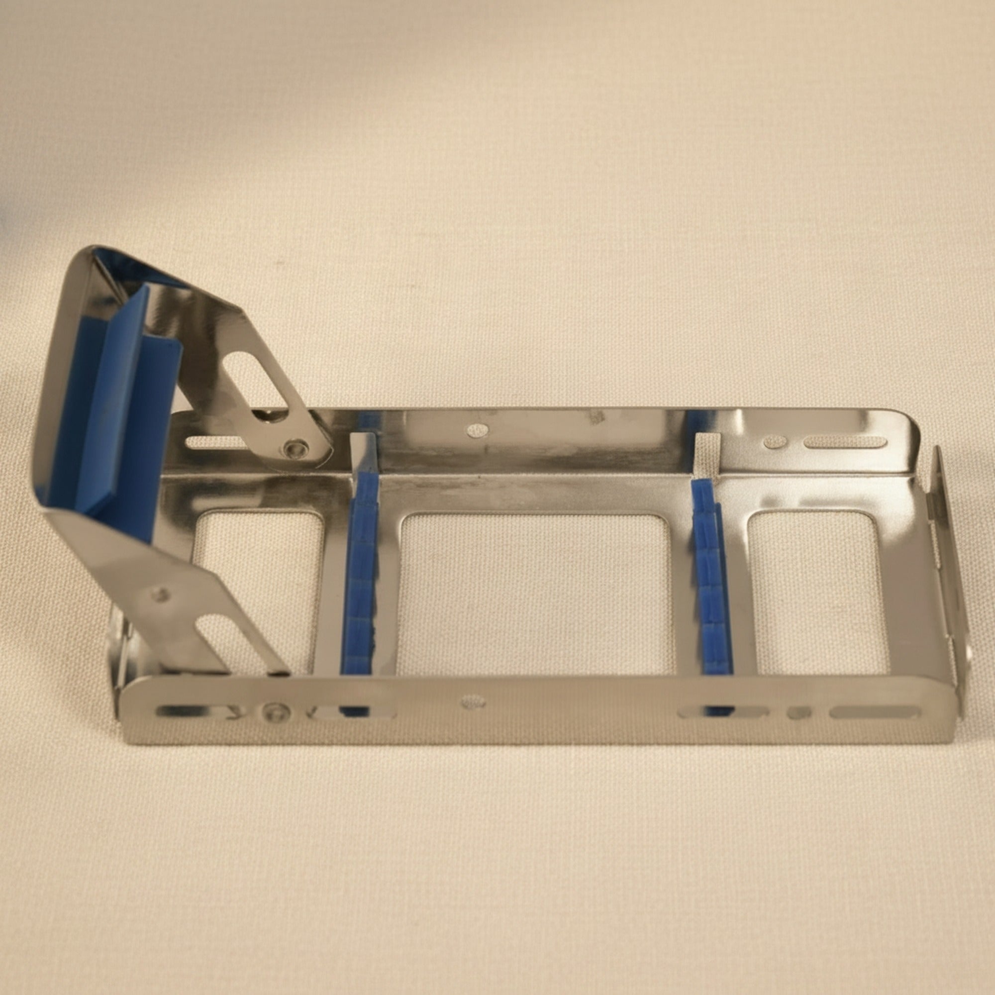 Locking Instrument Sterilisation Cassette for 5 Tools, 19 cm