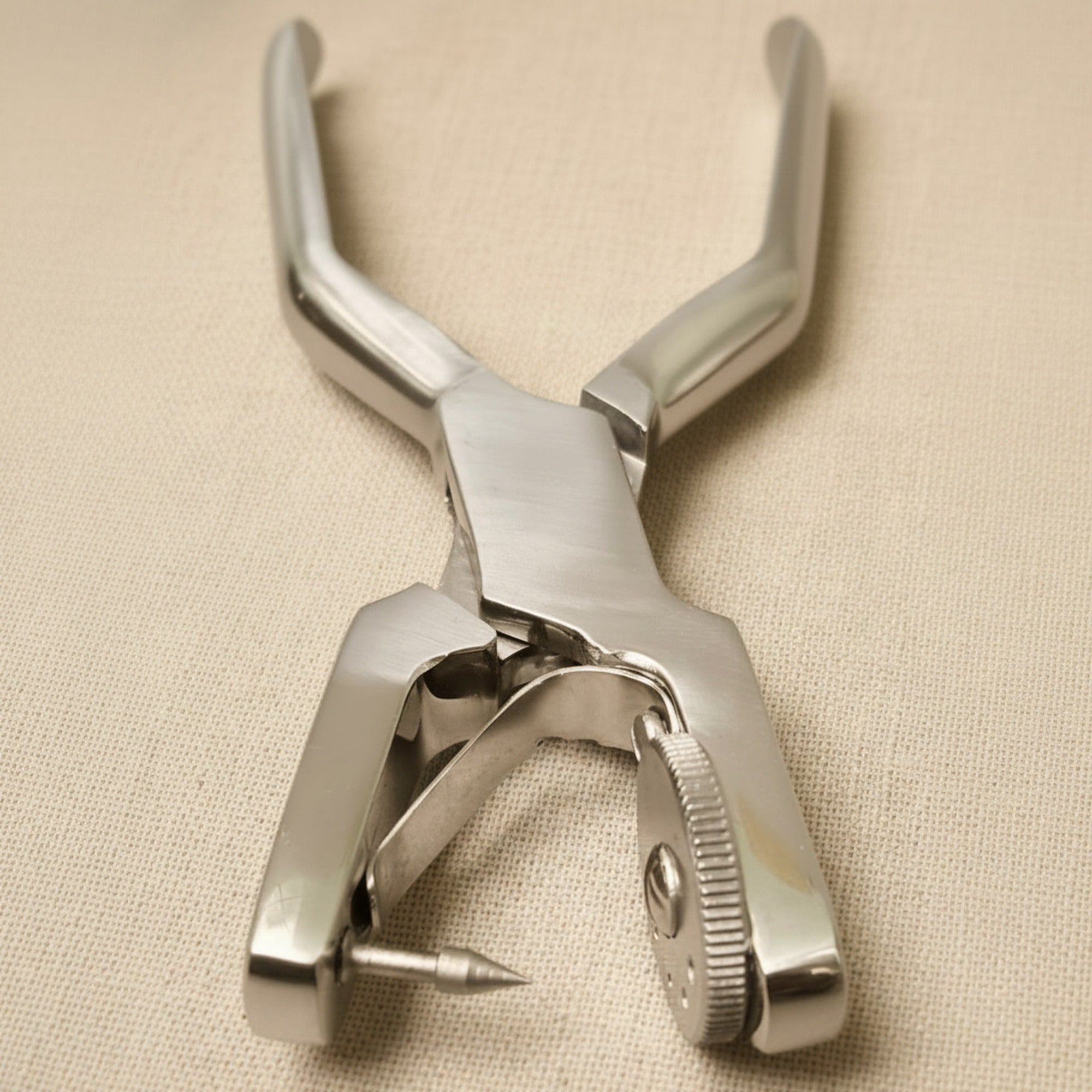 Ainsworth-Style Revolving Punch Pliers, 17cm Stainless Steel, with Storage Pouch