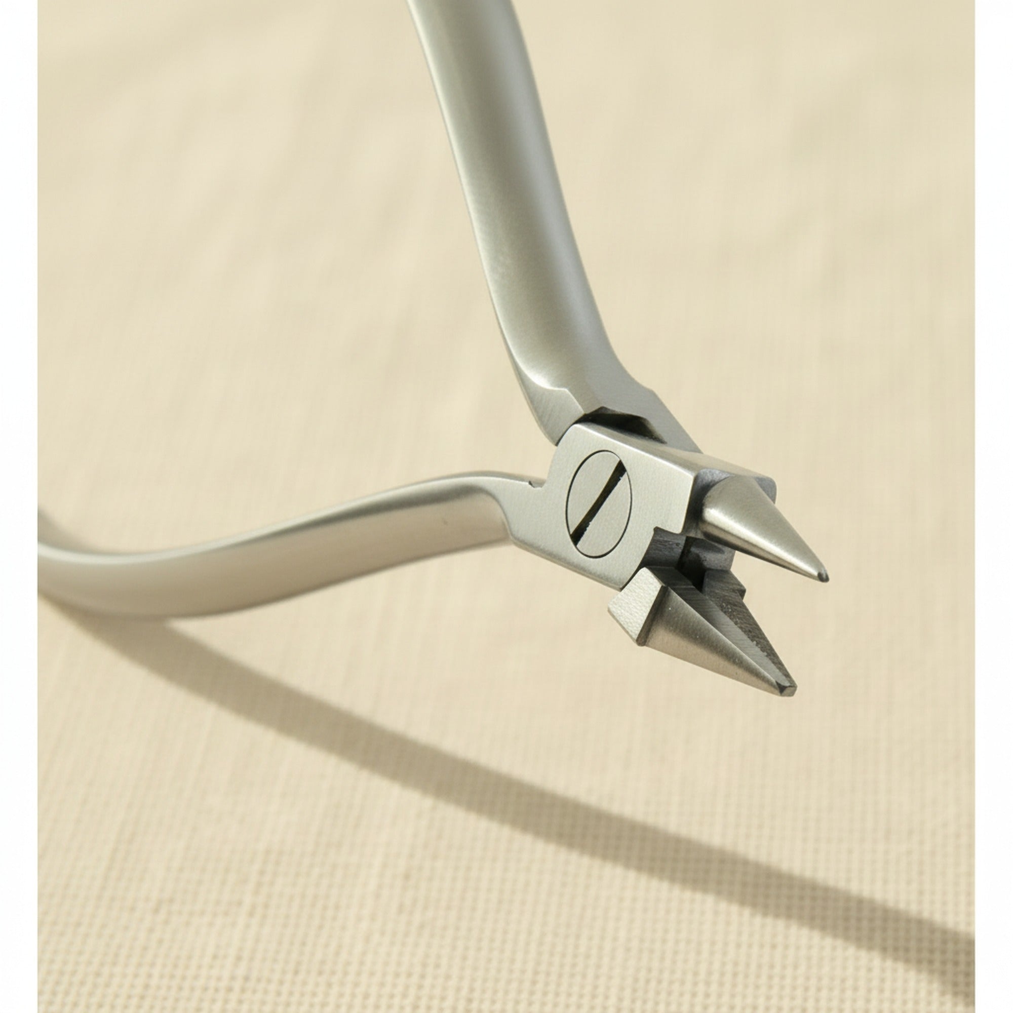Bird Beak Wire Bending Pliers, 13 cm, Medical Grade Stainless Steel