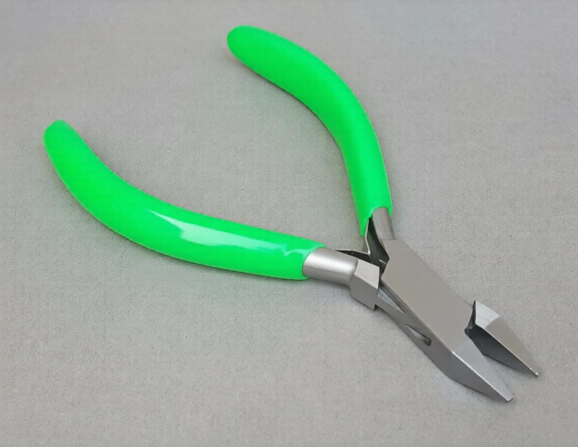 Narrow Flat Nose Pliers with PVC Handles, Tapered Jaw Jewellery Making Tool, 125mm Beading and Crafts Pliers | Jewellery Making Tools | Toolsmith Ltd UK
