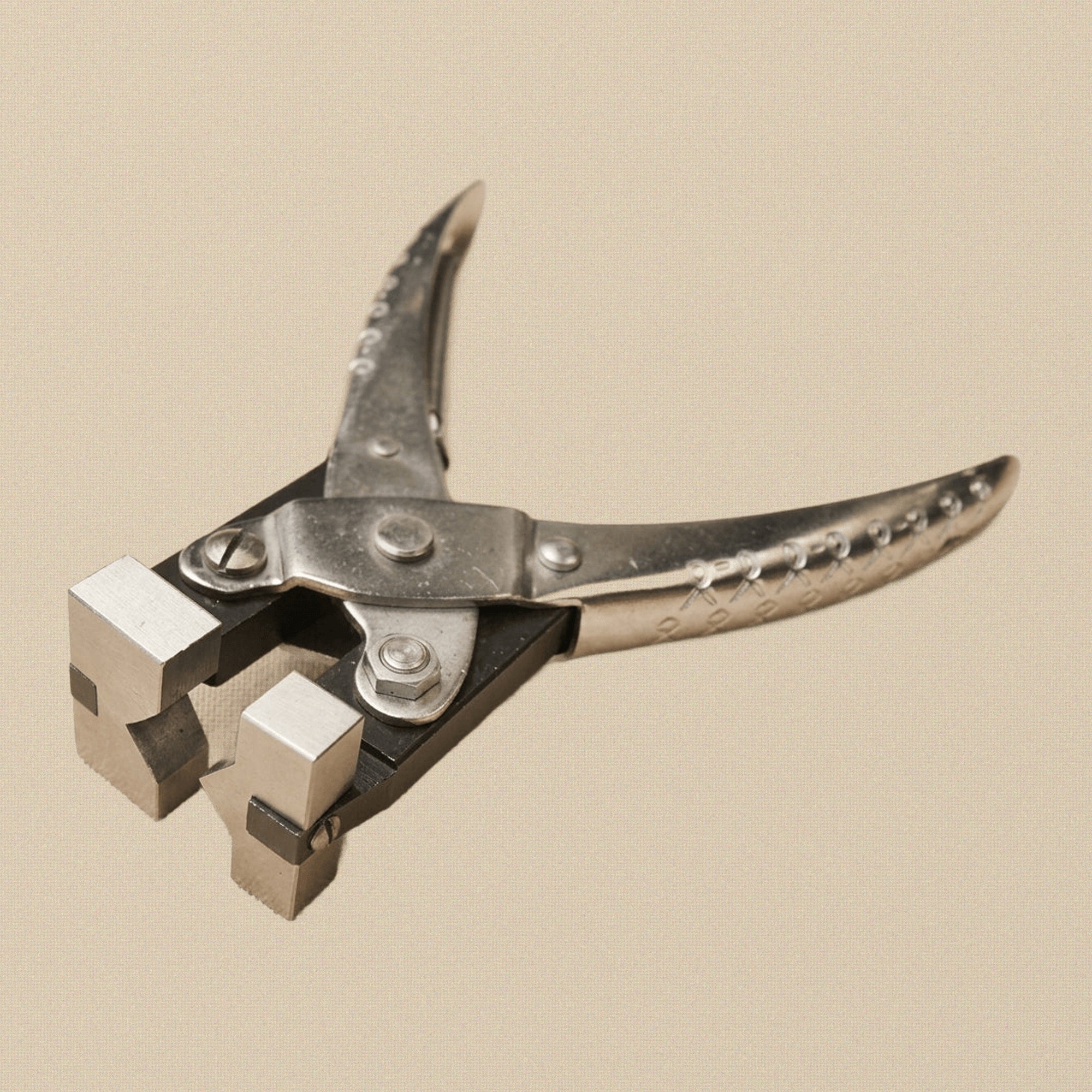 V-Shape Parallel Action Bending Pliers, Metal Wire Forming Tool for Jewellery Making and Crafts | Jewellery Making Tools | Toolsmith Ltd UK