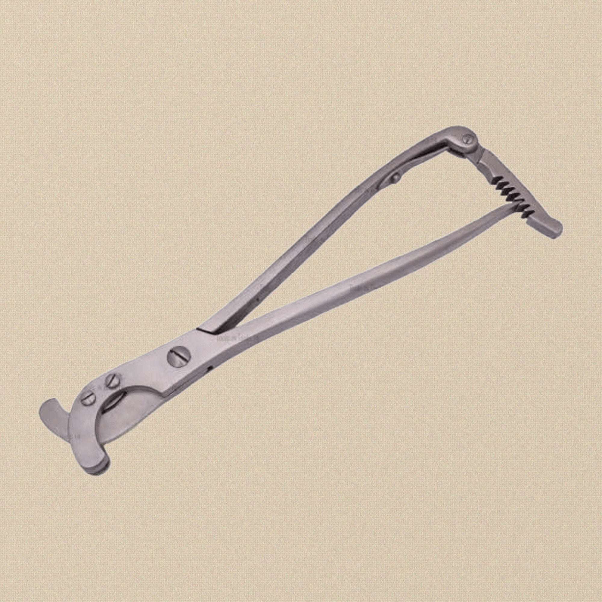 Professional Heavy Duty Locking Serra Emasculator, 14.5-Inch Stainless Steel TripleCrush Castration Tool, Veterinary Livestock Equipment | Veterinary Instruments | Toolsmith Ltd UK