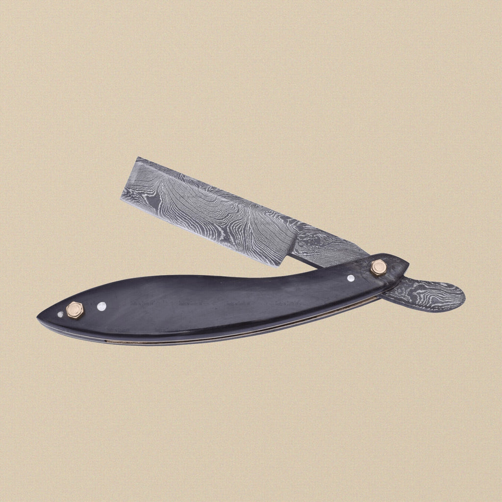 Damascus Steel Straight Razor with 70 mm Blade and Bull Horn Handle | Straight Razor | Toolsmith Ltd UK