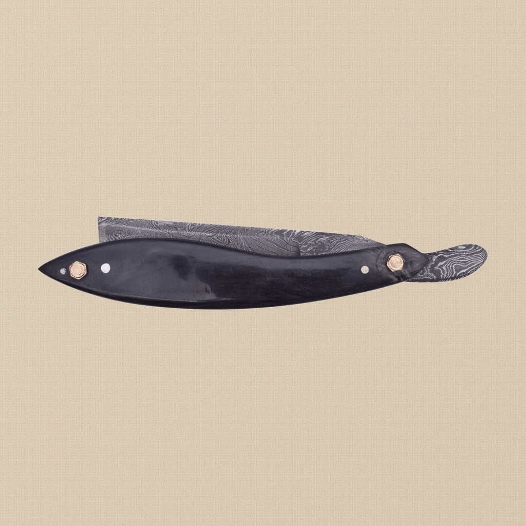 Damascus Steel Straight Razor with 70 mm Blade and Bull Horn Handle | Straight Razor | Toolsmith Ltd UK