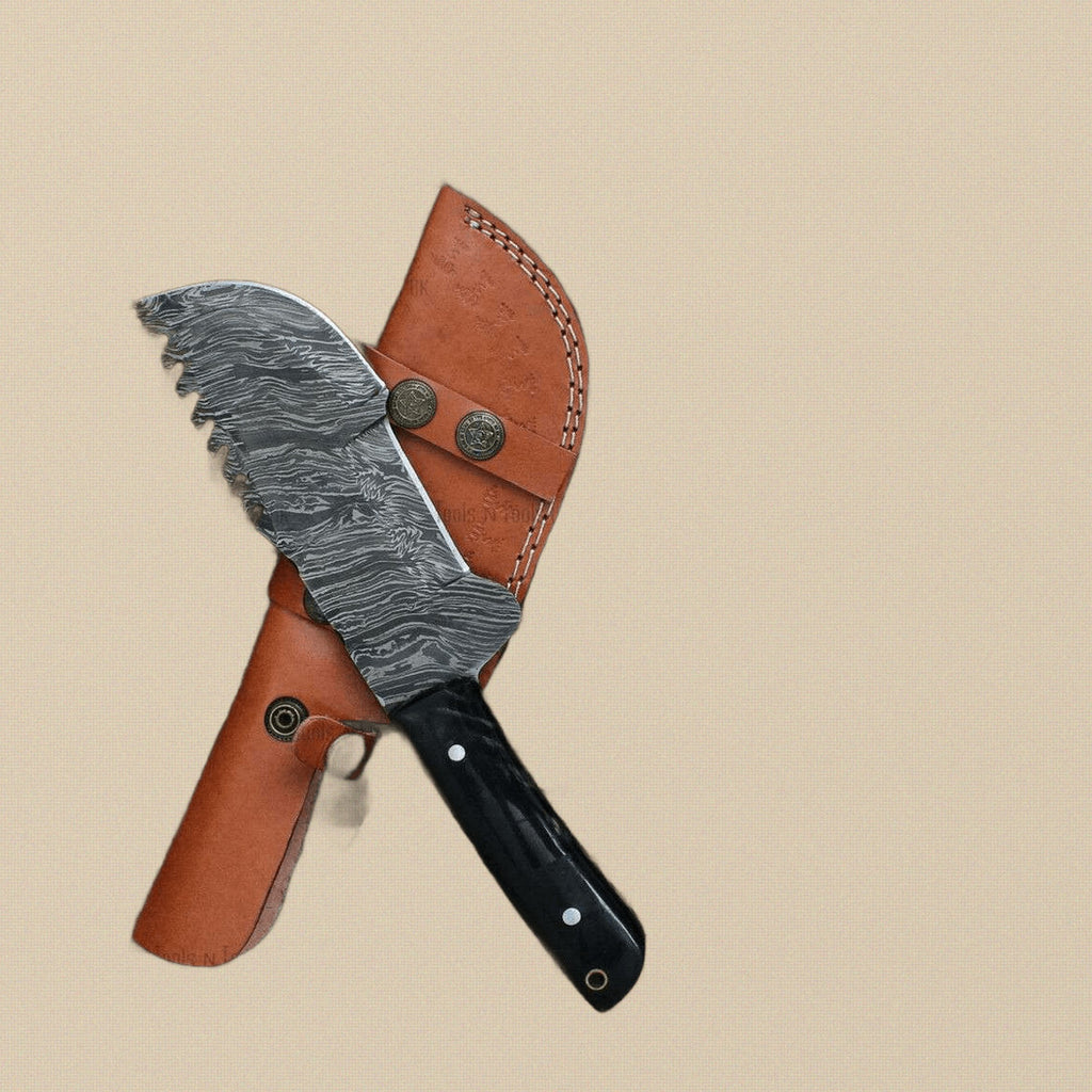 Damascus Steel Tracker Knife with 145 mm Blade, Buffalo Horn Handle and Leather Sheath | Tracker Knife | Toolsmith Ltd UK