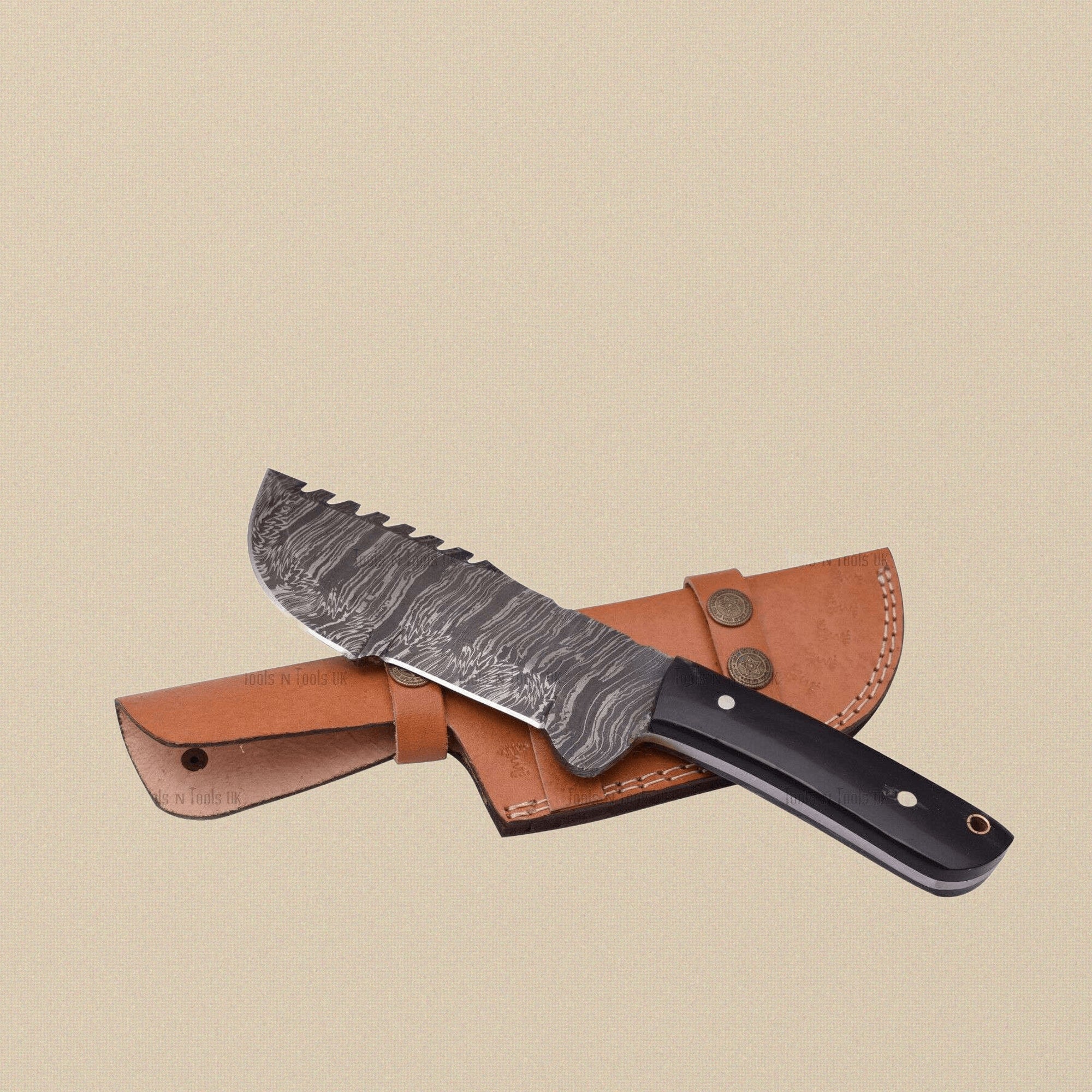 Damascus Steel Tracker Knife with 145 mm Blade, Buffalo Horn Handle and Leather Sheath | Tracker Knife | Toolsmith Ltd UK