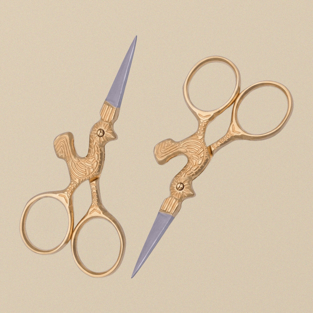 Gold-plated hen-shaped embroidery scissors, 3.5-inch, shown closed on a white background.