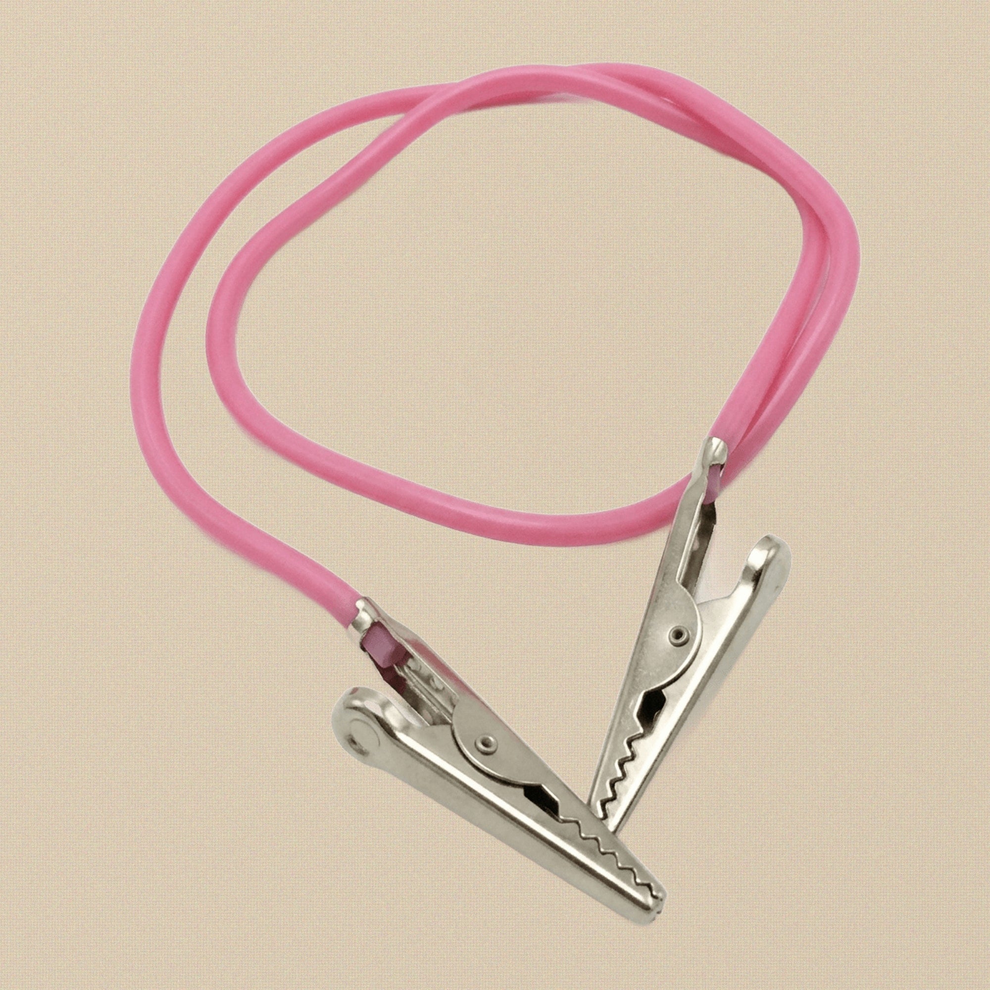 Dental Bib Holder with 16-inch Silicone Chain and Steel Crocodile Clips — Pink