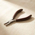 Ergonomic Comfort Flat Nose Pliers, 5.5 Inch, Stainless Steel with PVC Grips for Jewellery Crafts Making and Hobby | Jewellery Making Tools | Toolsmith Ltd UK