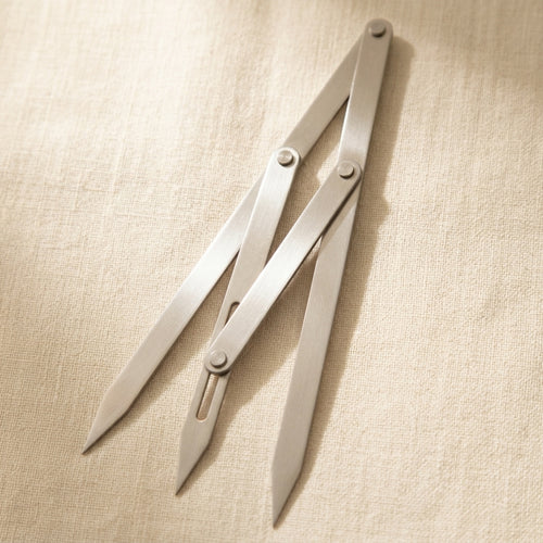 3 Point Microblading Measuring Calipers, Stainless Steel, Eyebrow SPMU Permanent Makeup Tool, Phi Ratio Golden Proportion Divider | Beauty & Nail Tools | Toolsmith Ltd UK