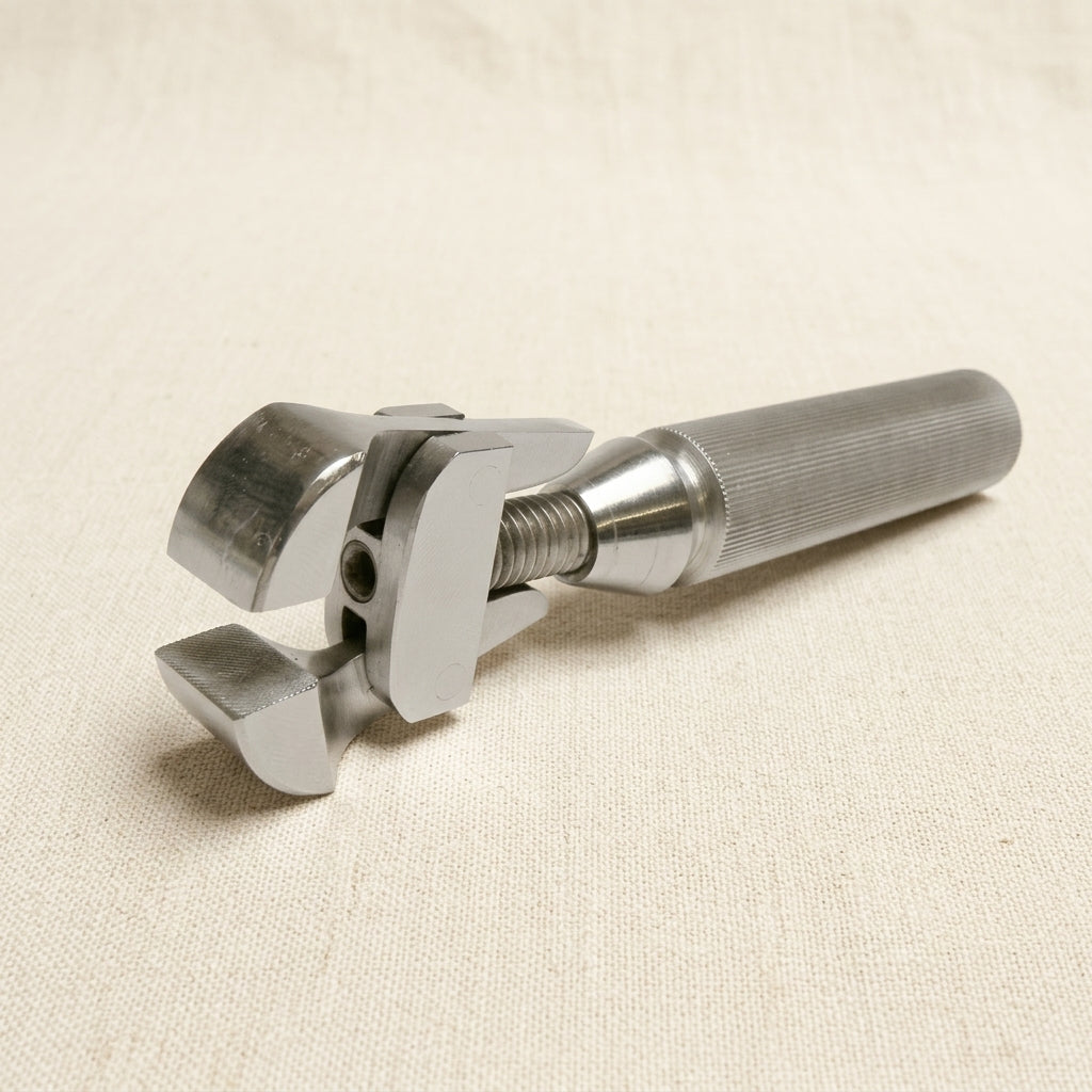 Lowell Pattern Hand Vise, Wire Working Tool, Hollow Handle Drawtong, Metal Construction | Jewellery Making Tools | Toolsmith Ltd UK