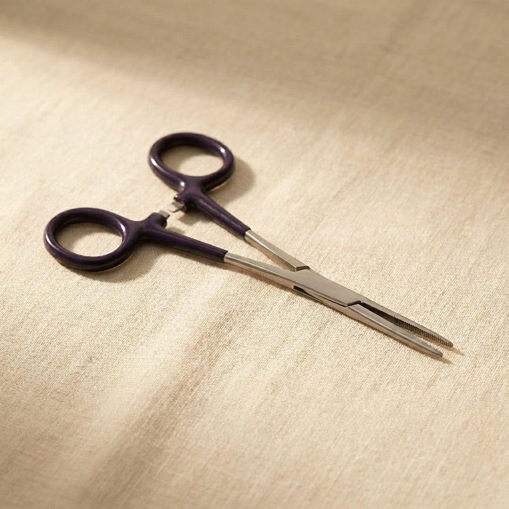 Professional Veterinary Hemostat Forceps/ Scissors, Straigt with Serrated Jaws, 5.5 Inch Straight Locking Clamp for Pet Grooming and Fishing | Veterinary Instruments | Toolsmith Ltd UK