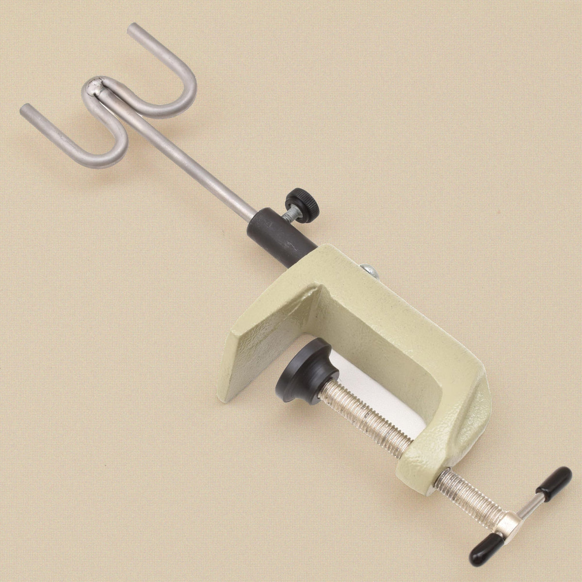 Bench clamp torch holder with screw clamp, extension arm and torch fork